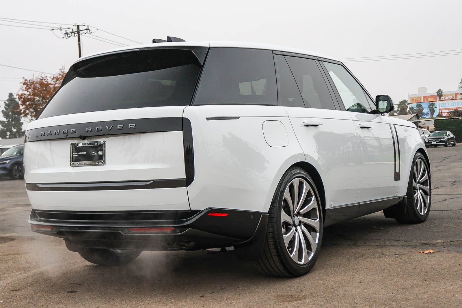 New 2025 Land Rover Range Rover SE image 5
