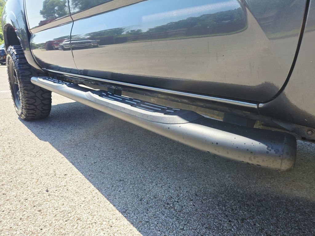 Used 2021 Toyota Tacoma SR AWD/4WD image 17