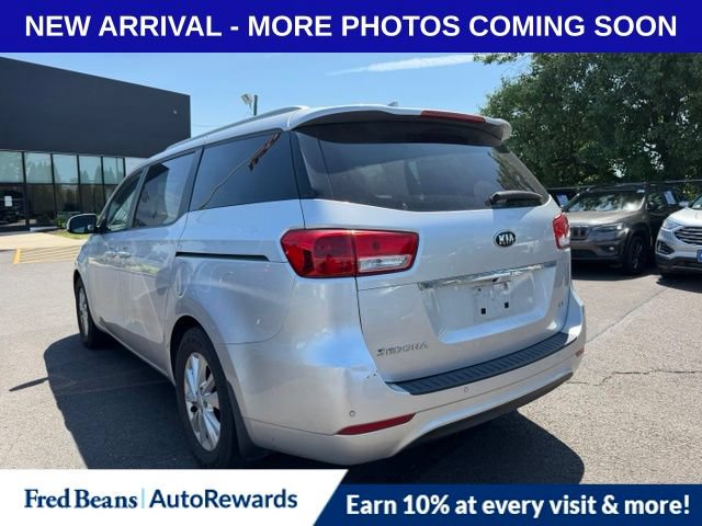 Used 2017 Kia Sedona LX w/ LX Essentials Premium Package FWD image 5