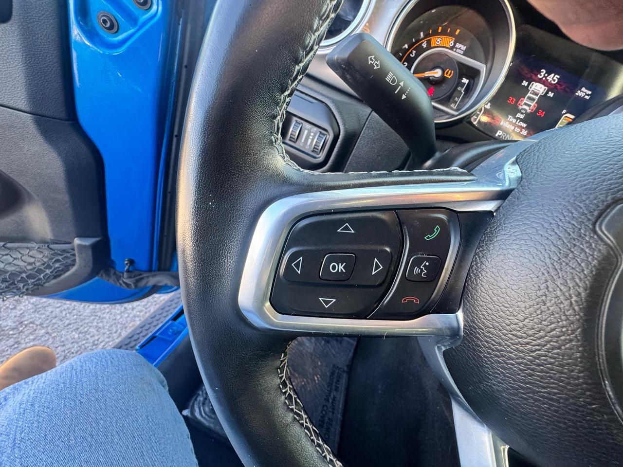 Used 2021 Jeep Wrangler Unlimited Sahara AWD/4WD image 28