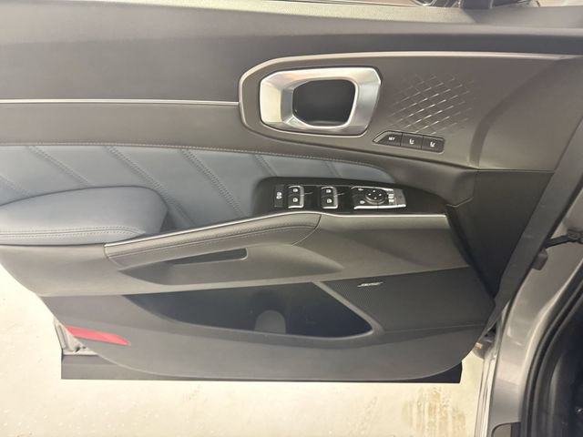 Used 2025 Kia Sorento SX Prestige AWD/4WD image 20