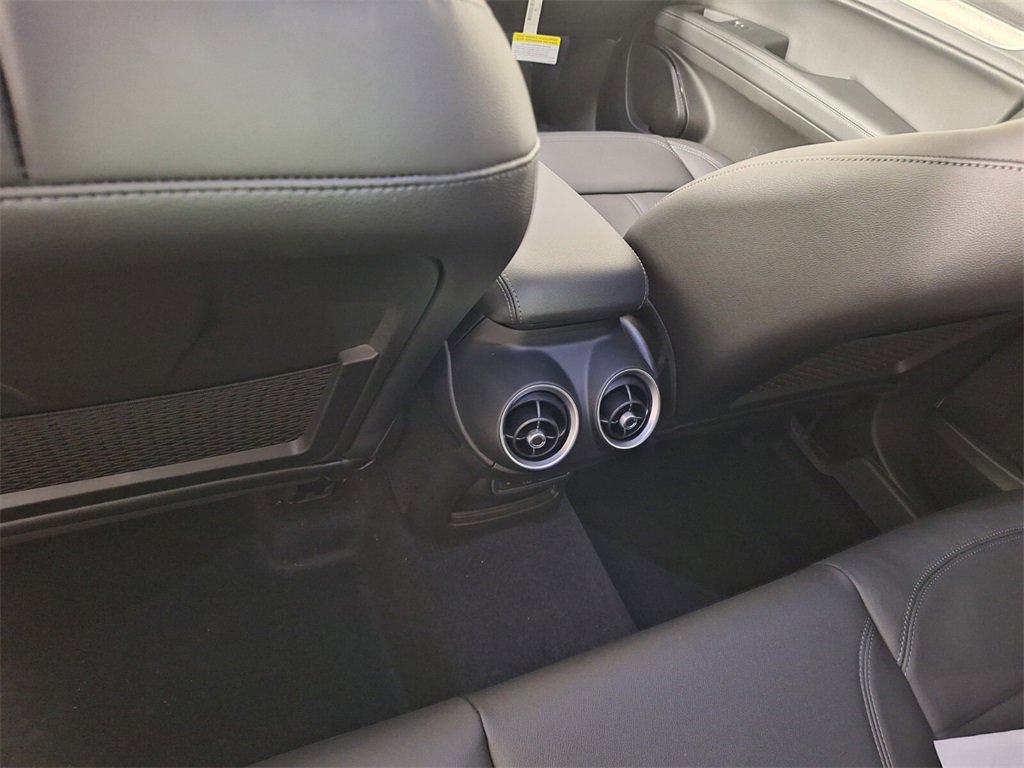 New 2025 Alfa Romeo Stelvio Sprint w/ Convenience Package image 17