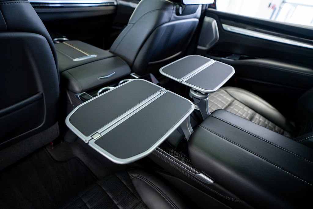 Used 2025 Cadillac Escalade ESV V image 53