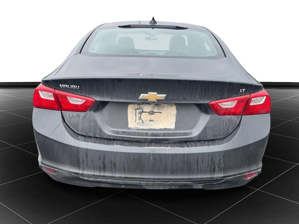 Used 2016 Chevrolet Malibu LT image 4