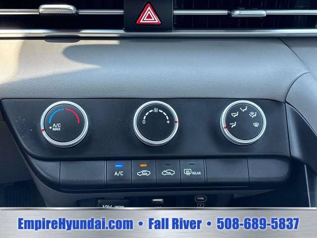 Used 2024 Hyundai Elantra SE FWD image 23