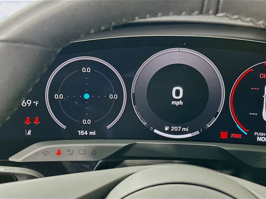 New 2025 Porsche Taycan 4S AWD/4WD image 13