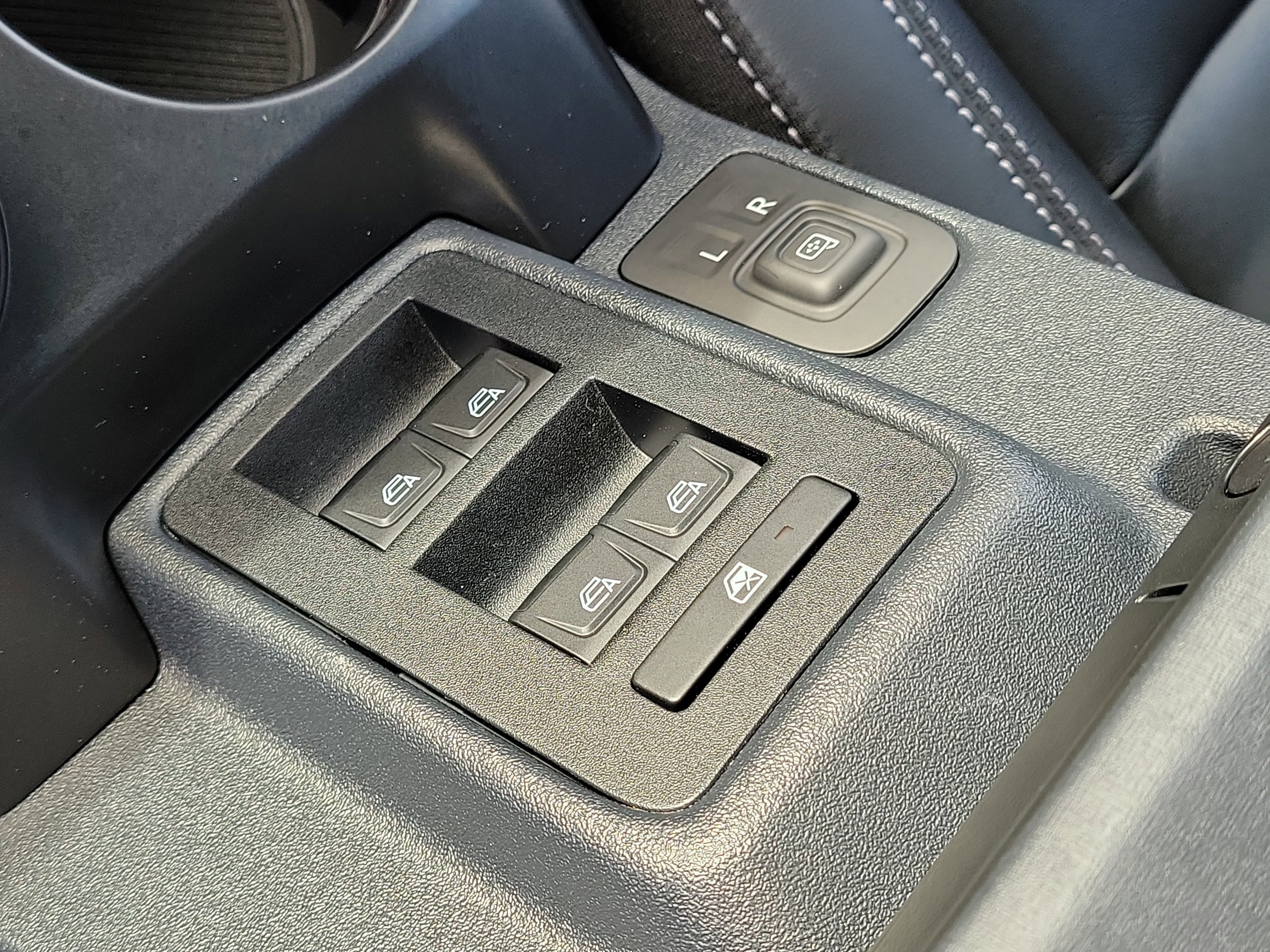 Used 2025 Ford Bronco Outer Banks AWD/4WD image 29