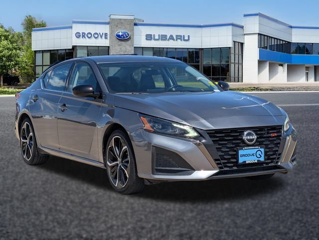 Used 2024 Nissan Altima 2.5 SR FWD image 8