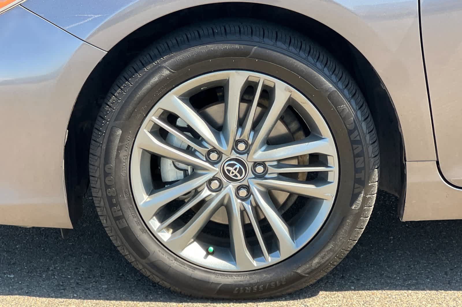 Used 2017 Toyota Camry SE FWD image 28