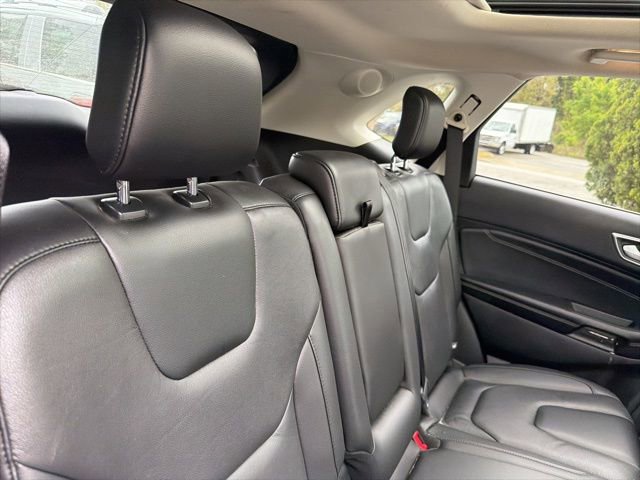 Used 2022 Ford Edge Titanium image 15