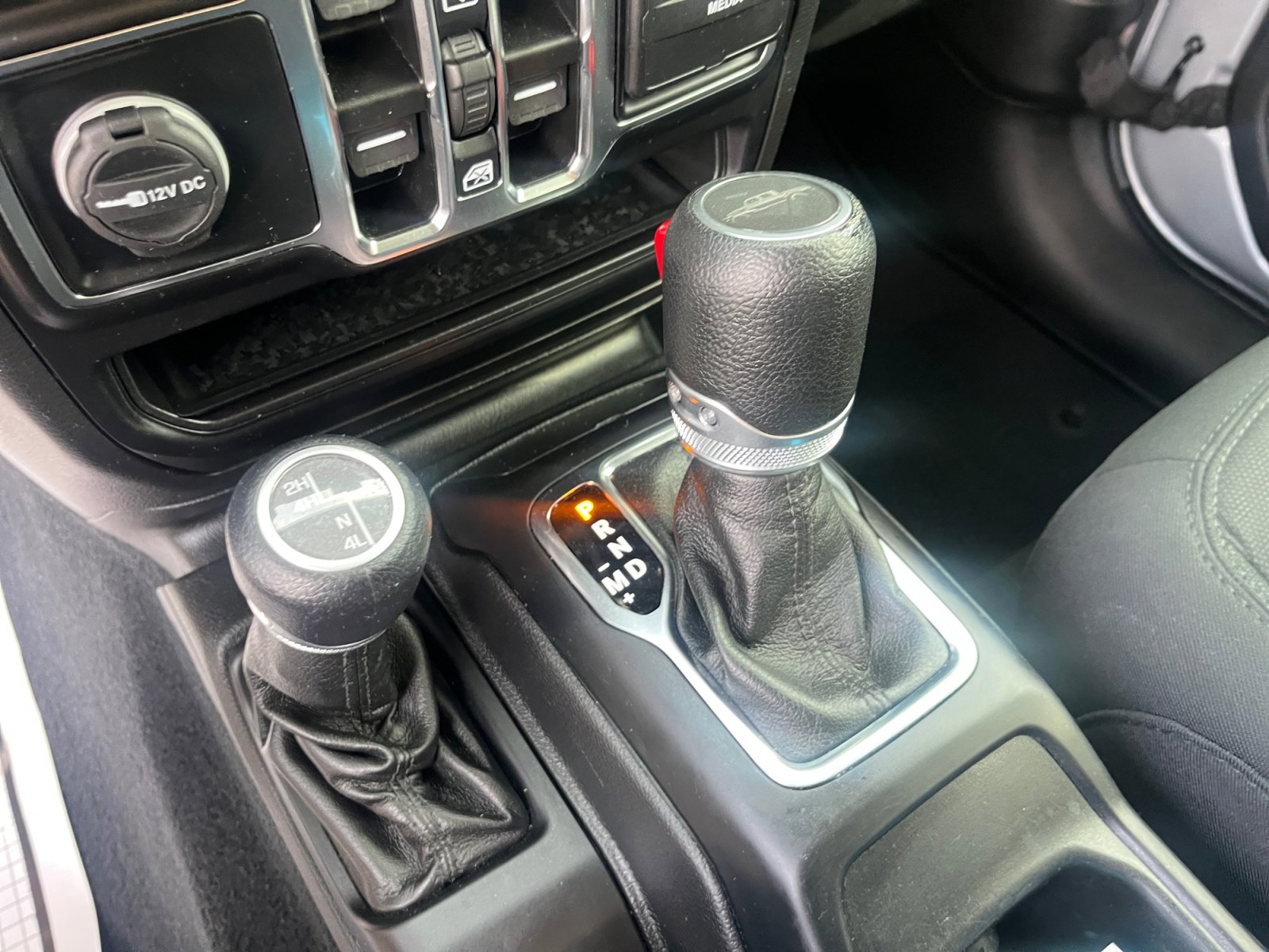 Certified 2022 Jeep Gladiator Sport image 31