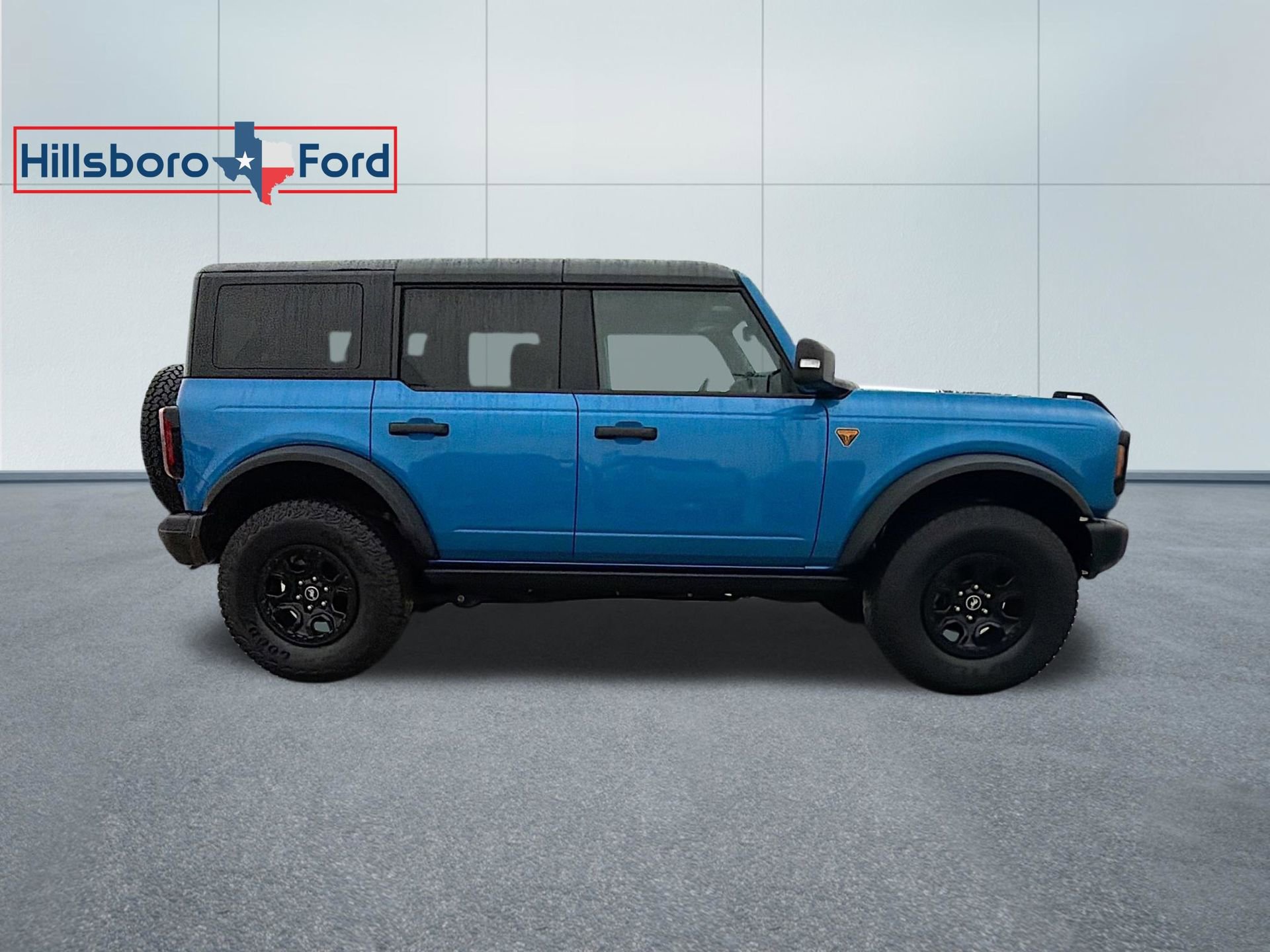 Used 2025 Ford Bronco Badlands image 5