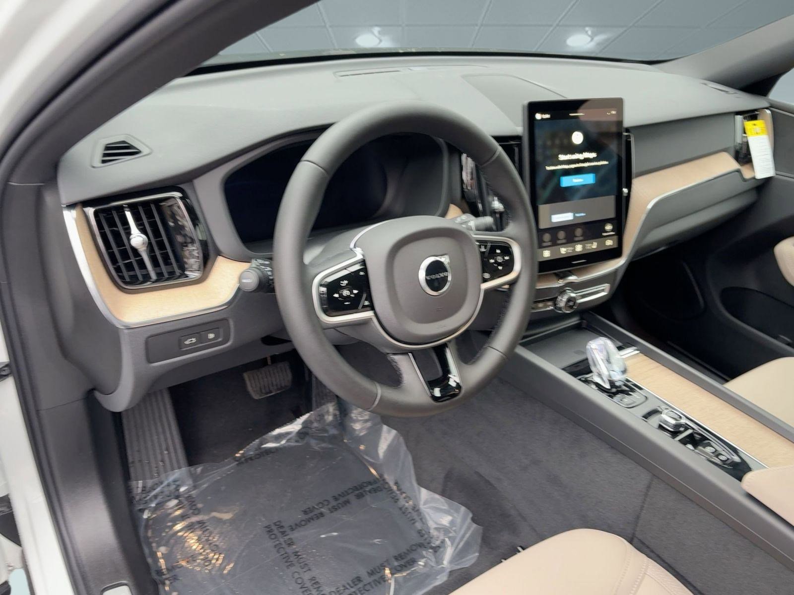 New 2026 Volvo XC60 T8 Plus w/ Protection Package Premier image 4