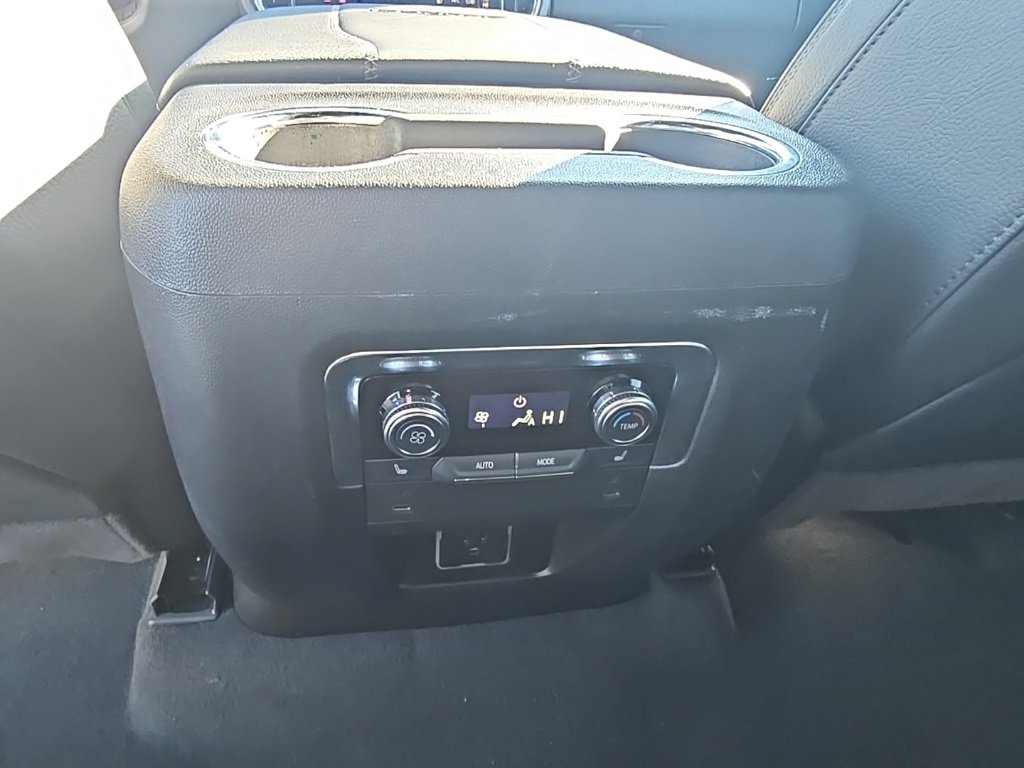 Certified 2025 GMC Yukon Denali image 17