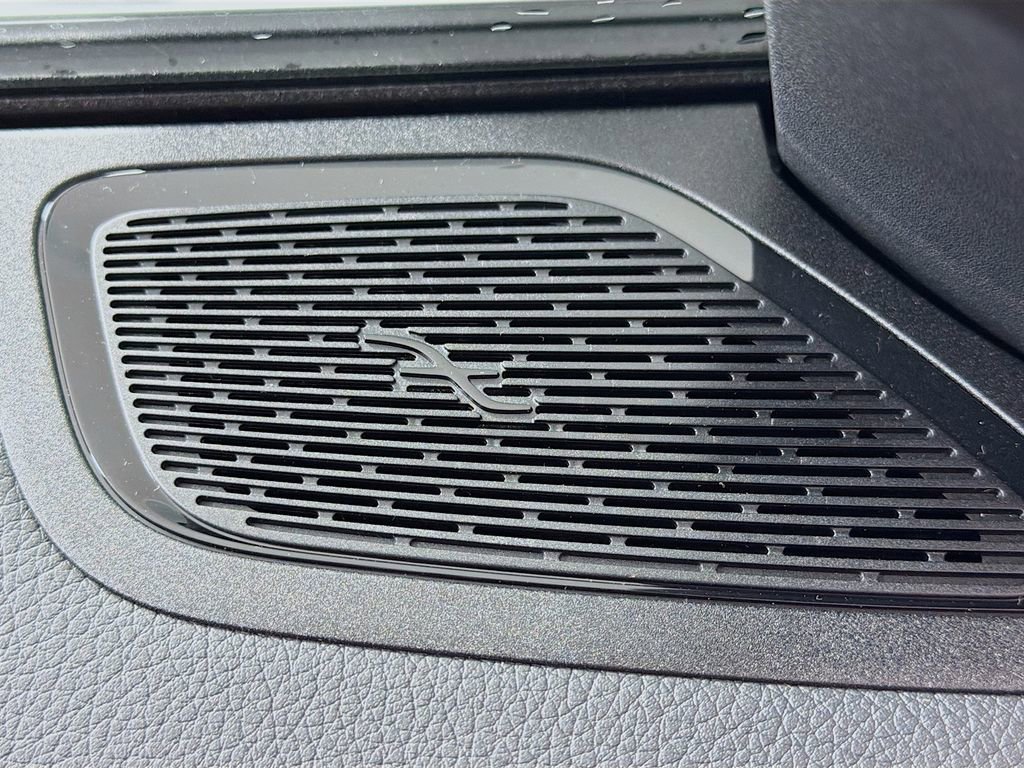 Used 2026 Mercedes-Benz GLC 300 4MATIC image 21