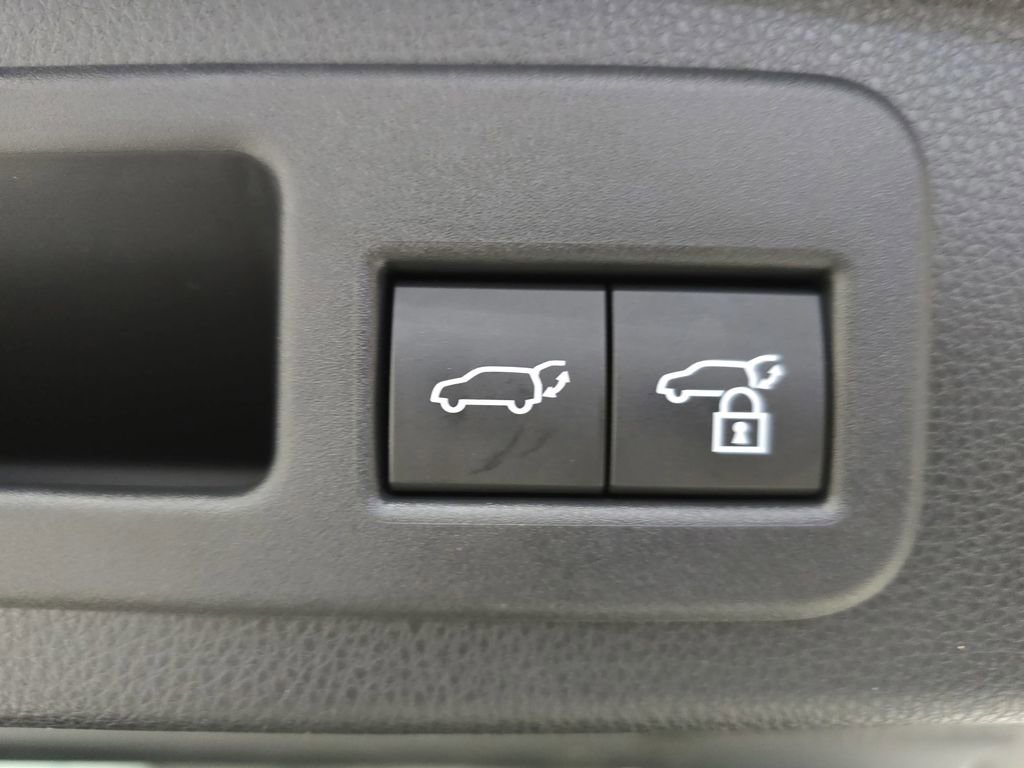 Certified 2025 Toyota 4Runner TRD Off-Road Premium image 16