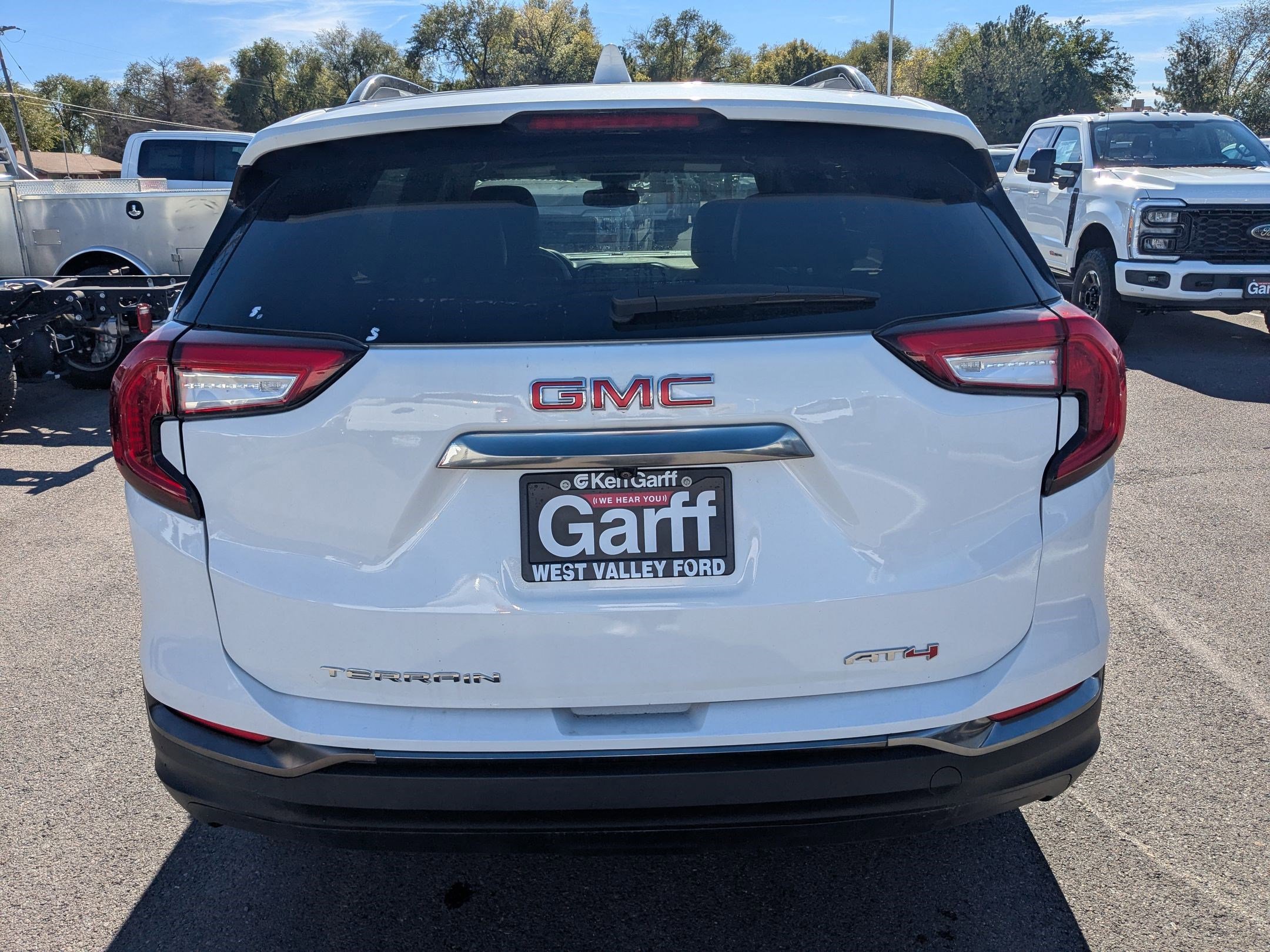 Used 2023 GMC Terrain AT4 image 5