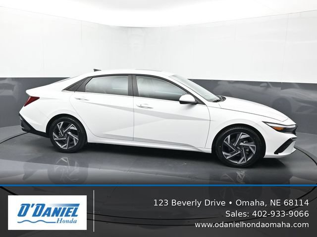 Used 2024 Hyundai Elantra SEL w/ Convenience Package FWD image 7