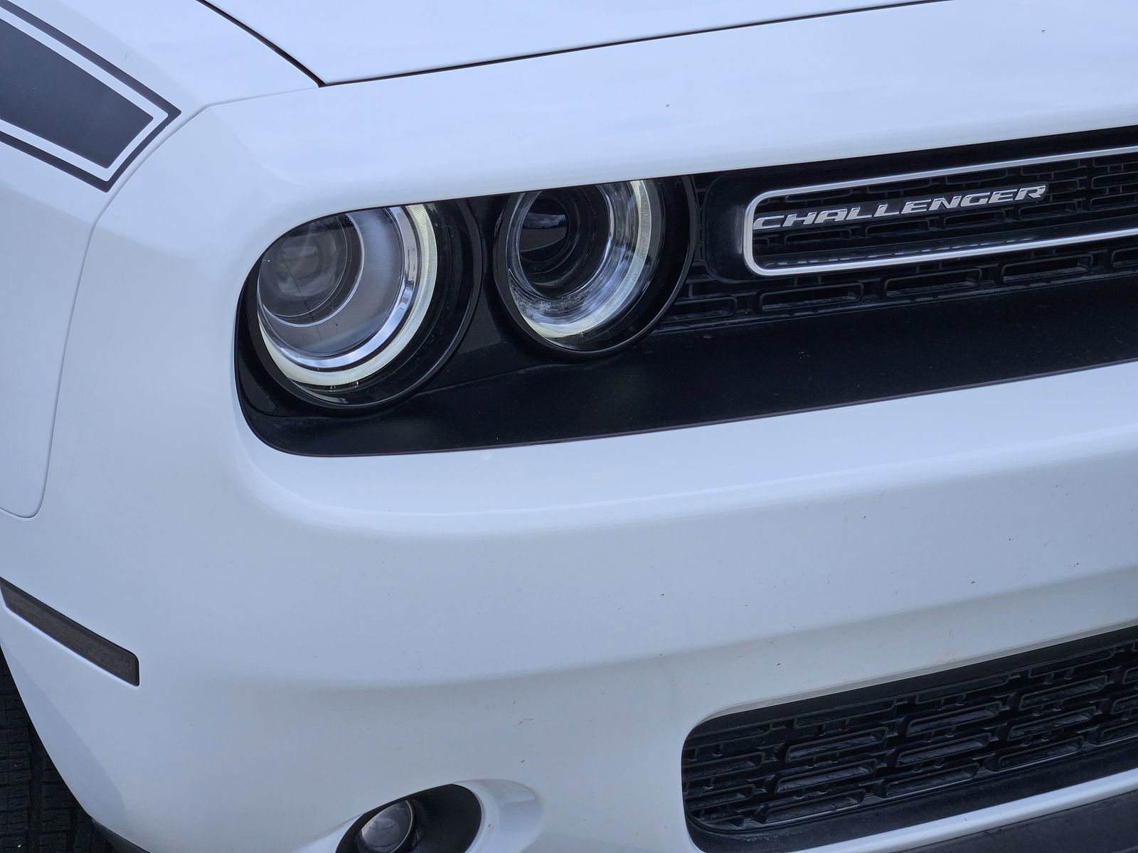 Used 2018 Dodge Challenger R/T RWD image 9