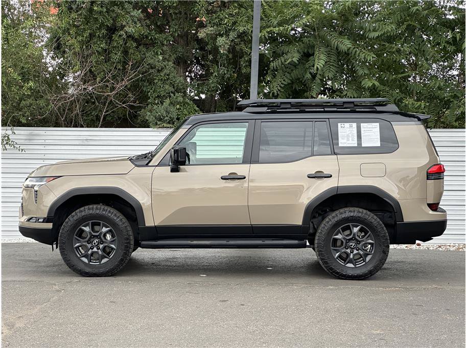 Used 2025 Lexus GX 550 AWD/4WD image 13