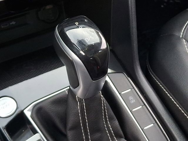 Used 2023 Volkswagen Taos SE image 15