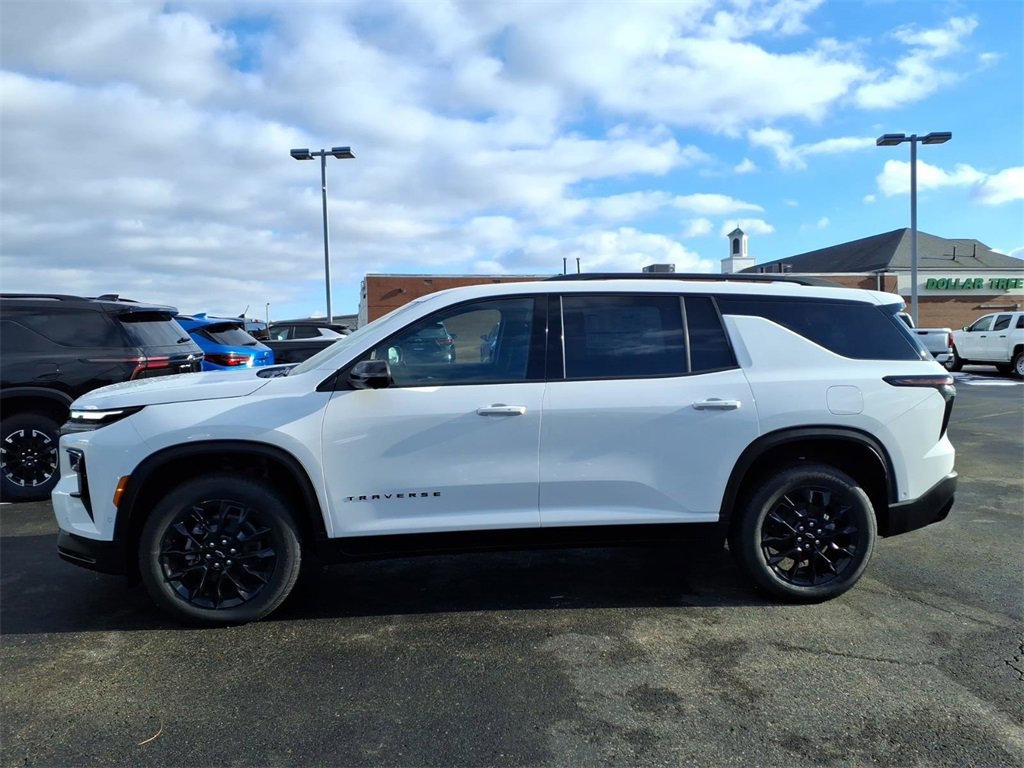 New 2026 Chevrolet Traverse LT w/ Enhanced Driving Package image 2