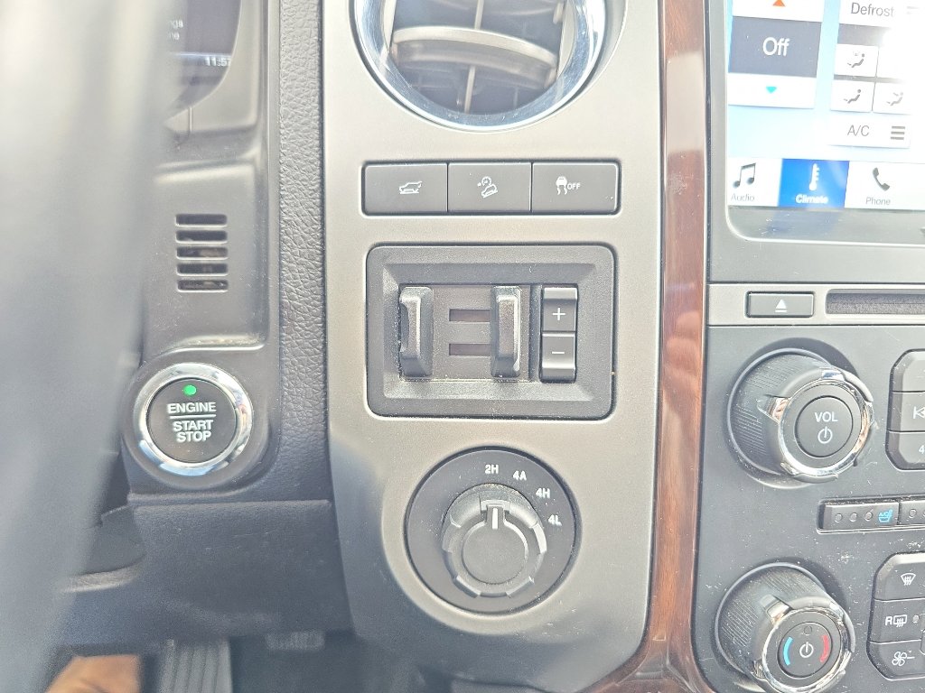 Used 2017 Ford Expedition EL Platinum image 27