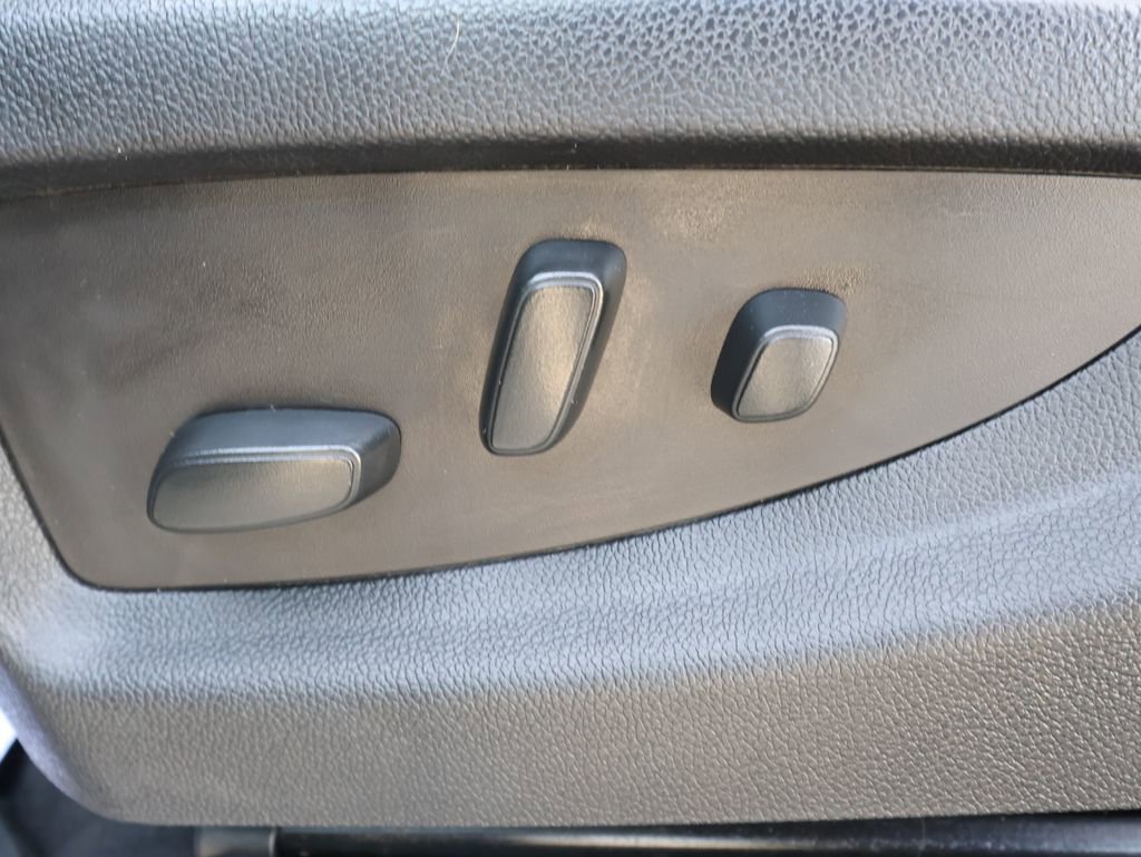 Used 2018 Chevrolet Silverado 2500 LT w/ LT Convenience Package image 14