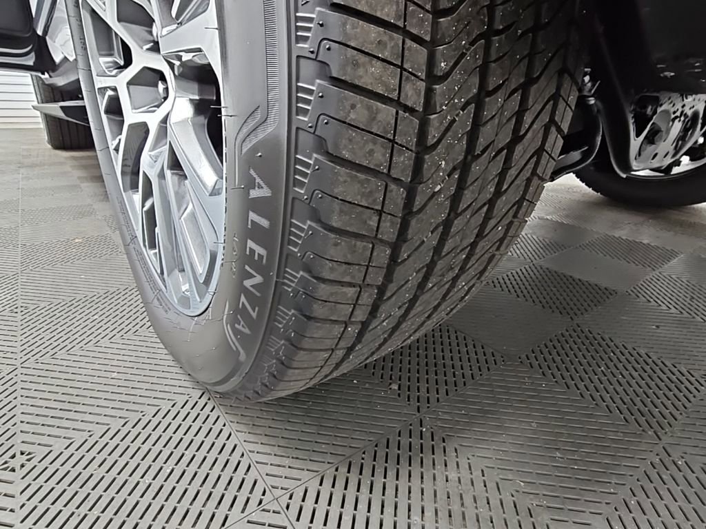 New 2026 GMC Yukon Denali w/ Sun & Power Step Package AWD/4WD image 49