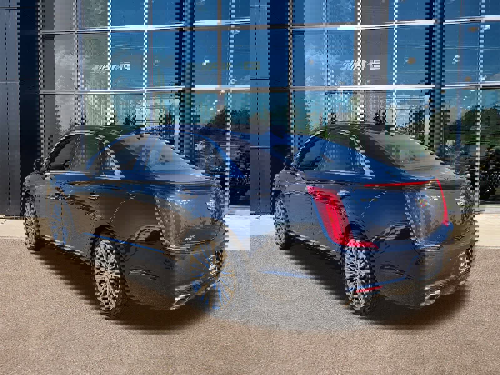 Used 2018 Cadillac XTS Platinum image 7