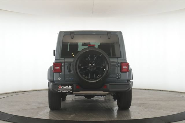 Used 2025 Jeep Wrangler Unlimited Sahara w/ Safety Group image 11