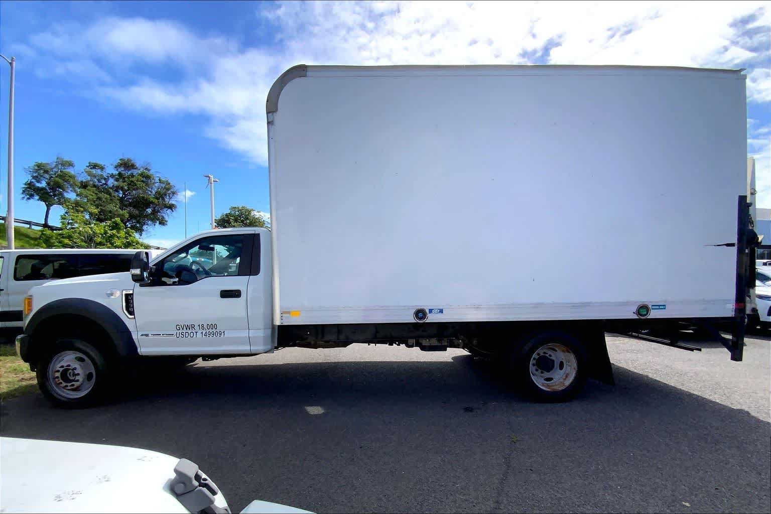 Used 2017 Ford F550 4x4 Regular Cab Super Duty image 3
