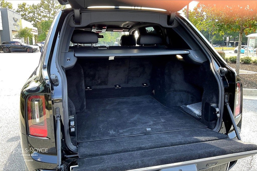 Certified 2025 Rolls-Royce Cullinan image 34