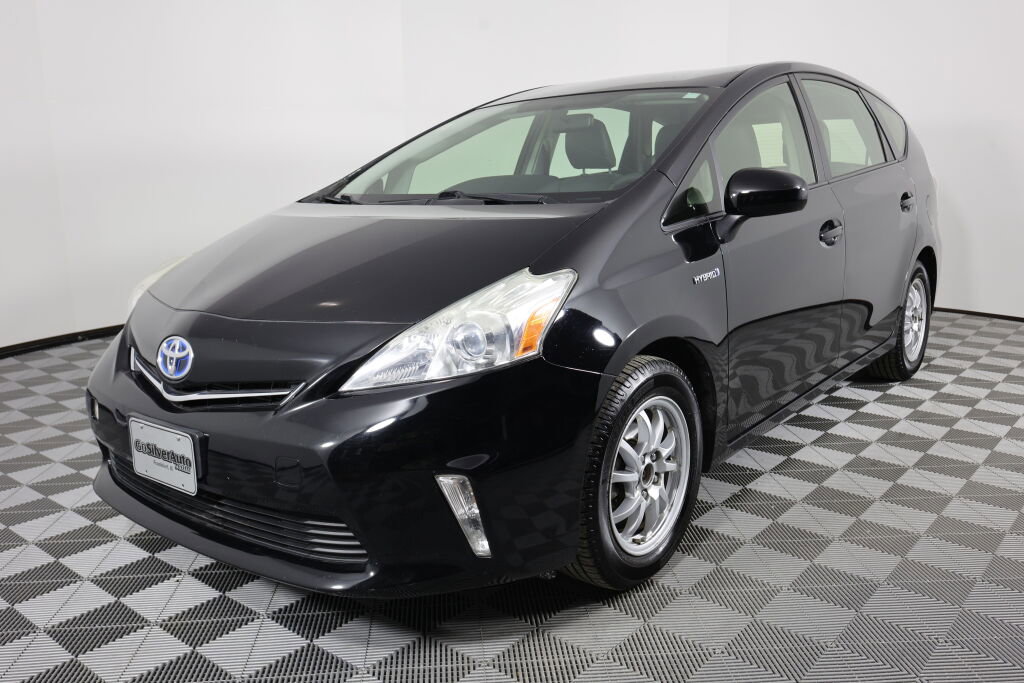 Used 2014 Toyota Prius V Two image 8