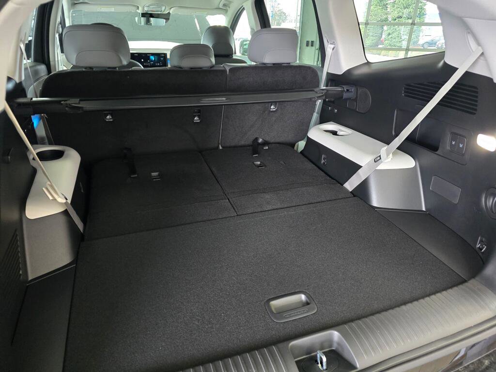 New 2026 Hyundai Ioniq 9 SEL image 18