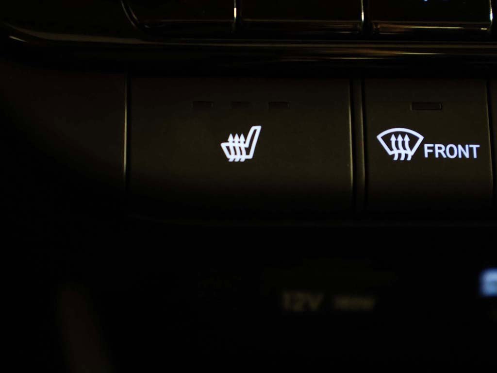 Certified 2025 Hyundai Elantra Limited image 44