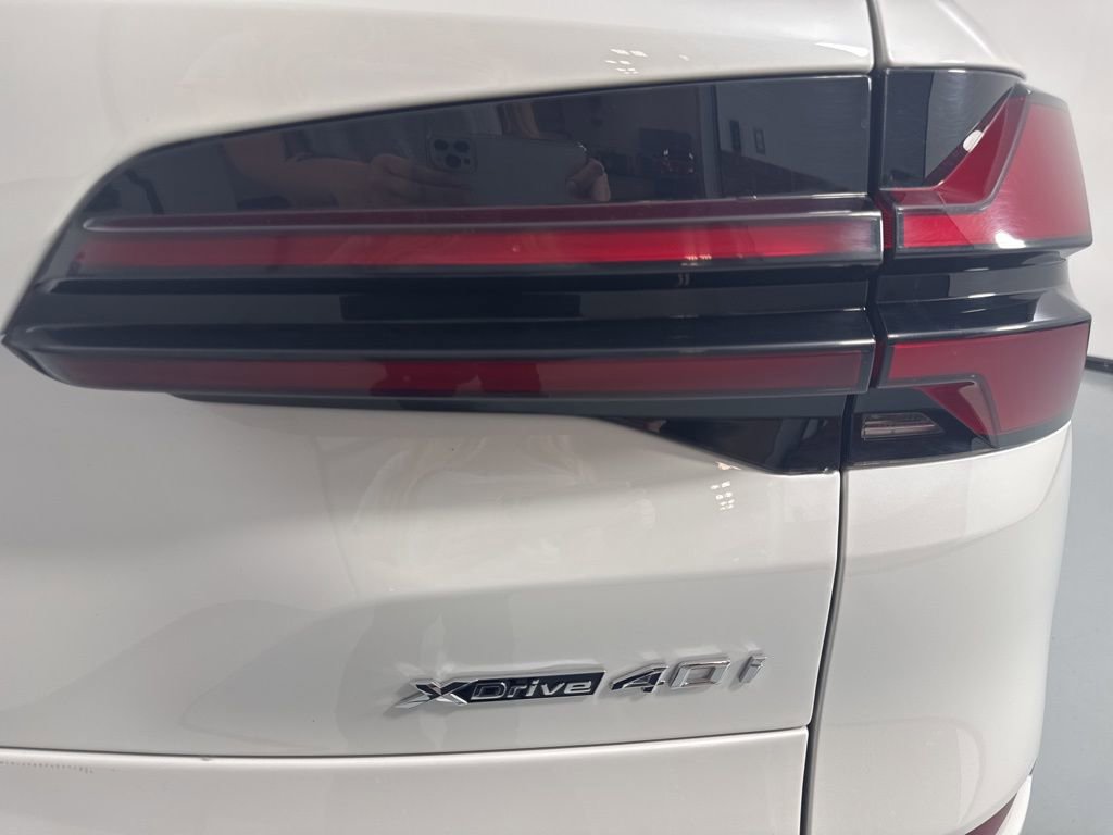 Used 2026 BMW X5 xDrive40i w/ Executive Package image 7