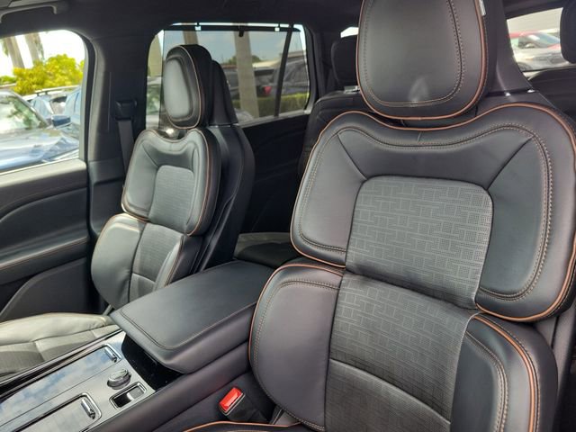Used 2025 Lincoln Aviator Black Label AWD/4WD image 24
