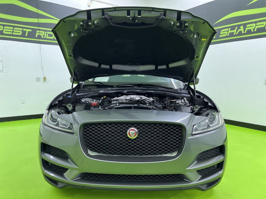 Used 2017 Jaguar F-PACE Premium AWD/4WD image 4