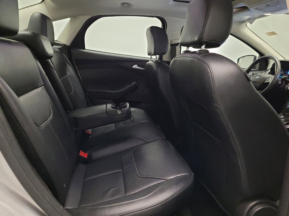 Used 2017 Ford Focus Titanium FWD image 19