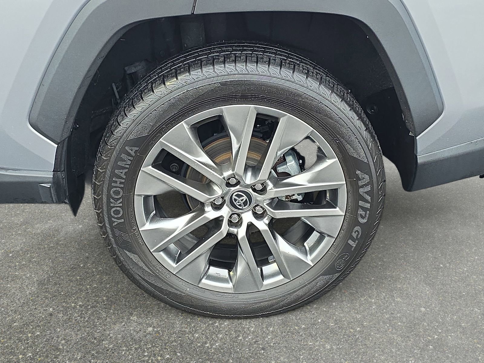 Used 2019 Toyota RAV4 XLE Premium image 33