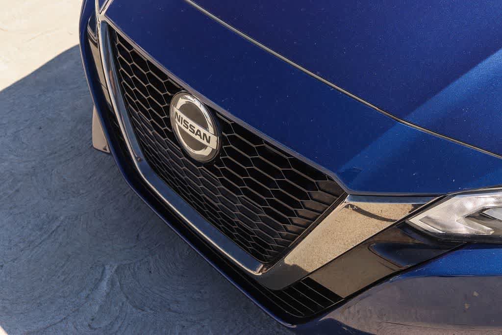 Used 2020 Nissan Altima 2.5 SR w/ Premium Package FWD image 8