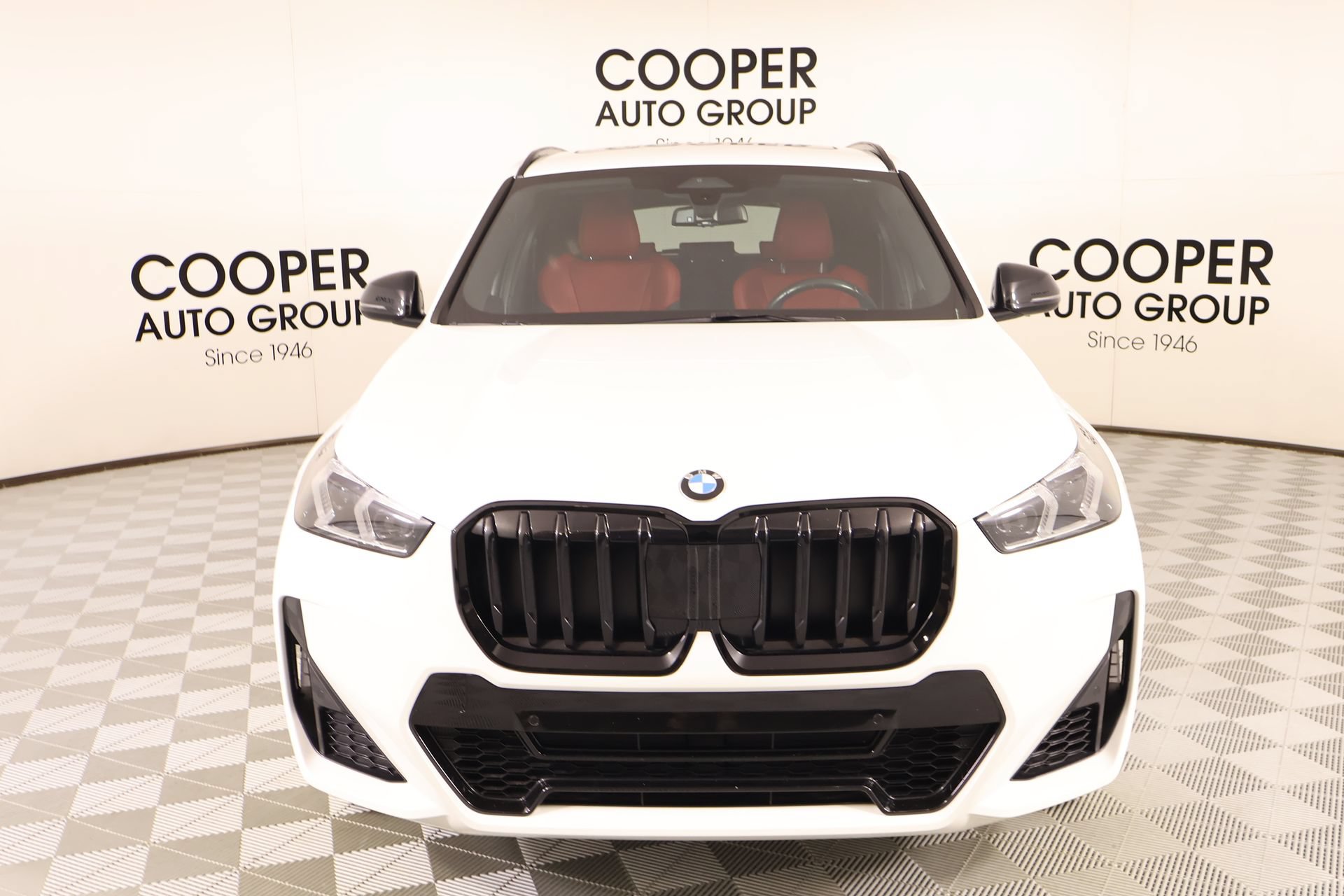 Used 2023 BMW X1 xDrive28i w/ M Sport Package AWD/4WD image 10