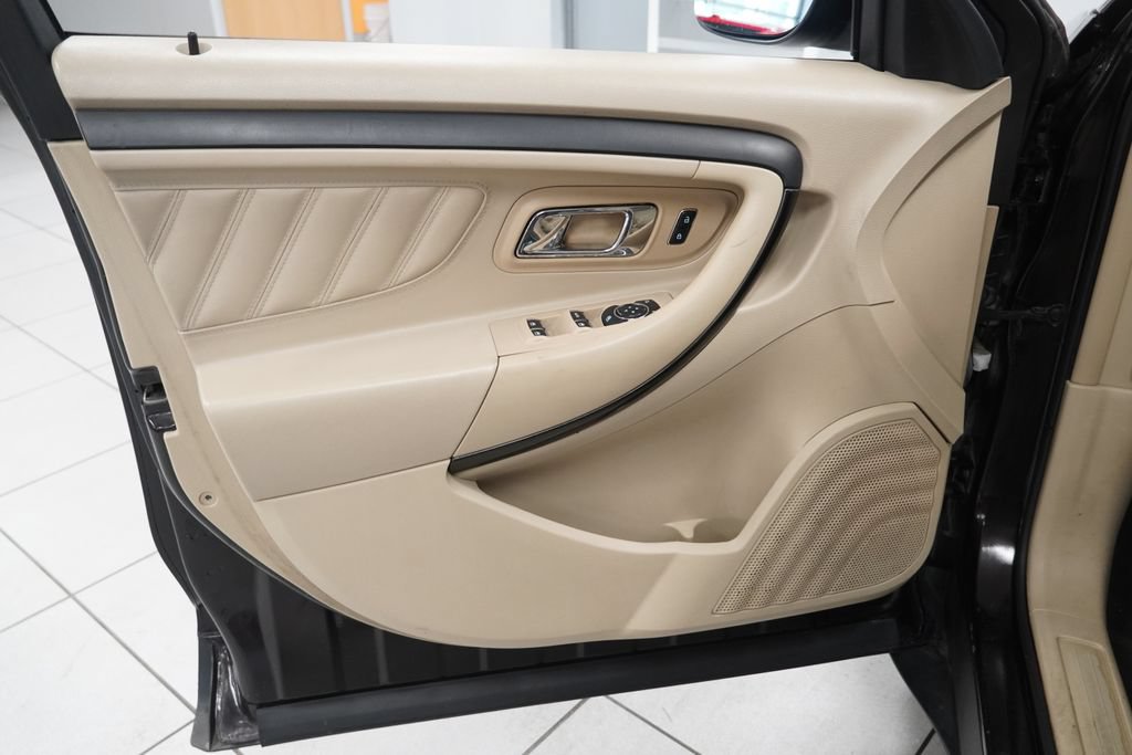 Used 2013 Ford Taurus SEL FWD image 17