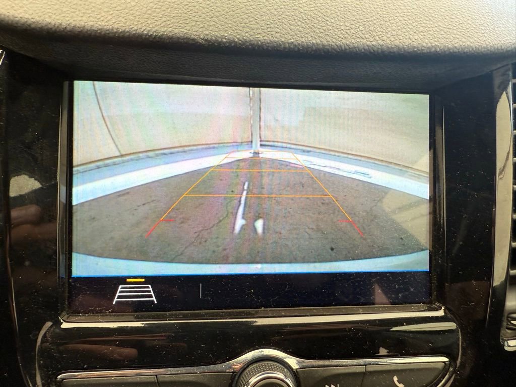 Used 2018 Chevrolet Trax LT w/ LT Convenience Package image 20