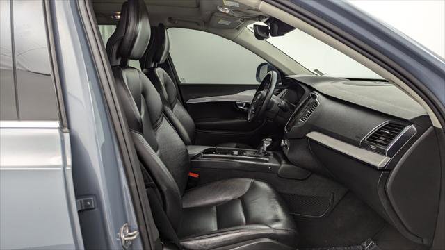 Used 2021 Volvo XC90 T5 Momentum w/ Protection Package Premier image 21