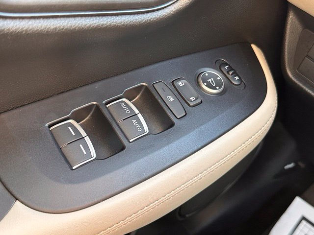 Used 2024 Honda HR-V EX-L image 16