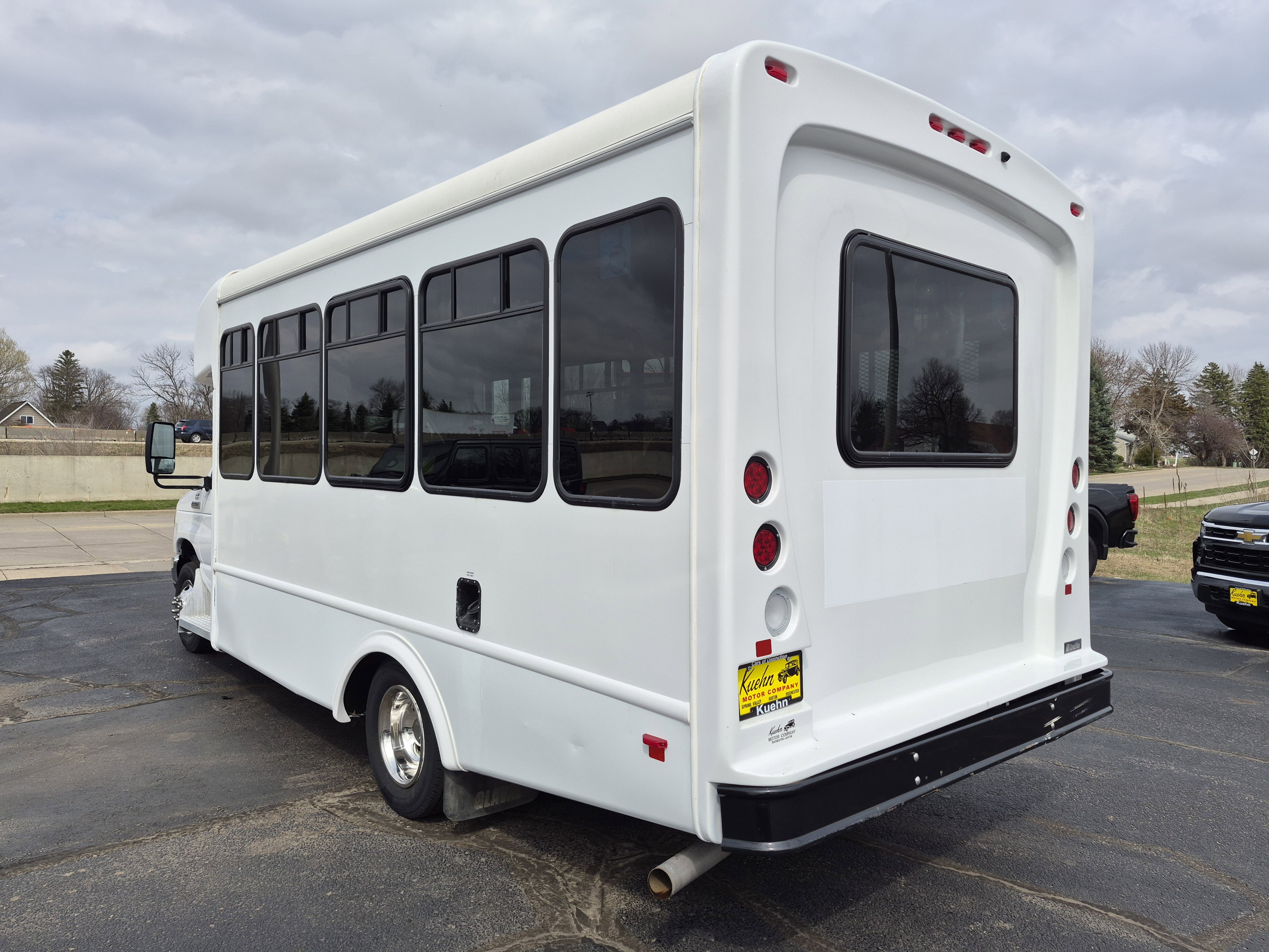 Used 2021 Ford E-350 and Econoline 350 Super Duty w/ Shuttle Bus Prep Package RWD image 6