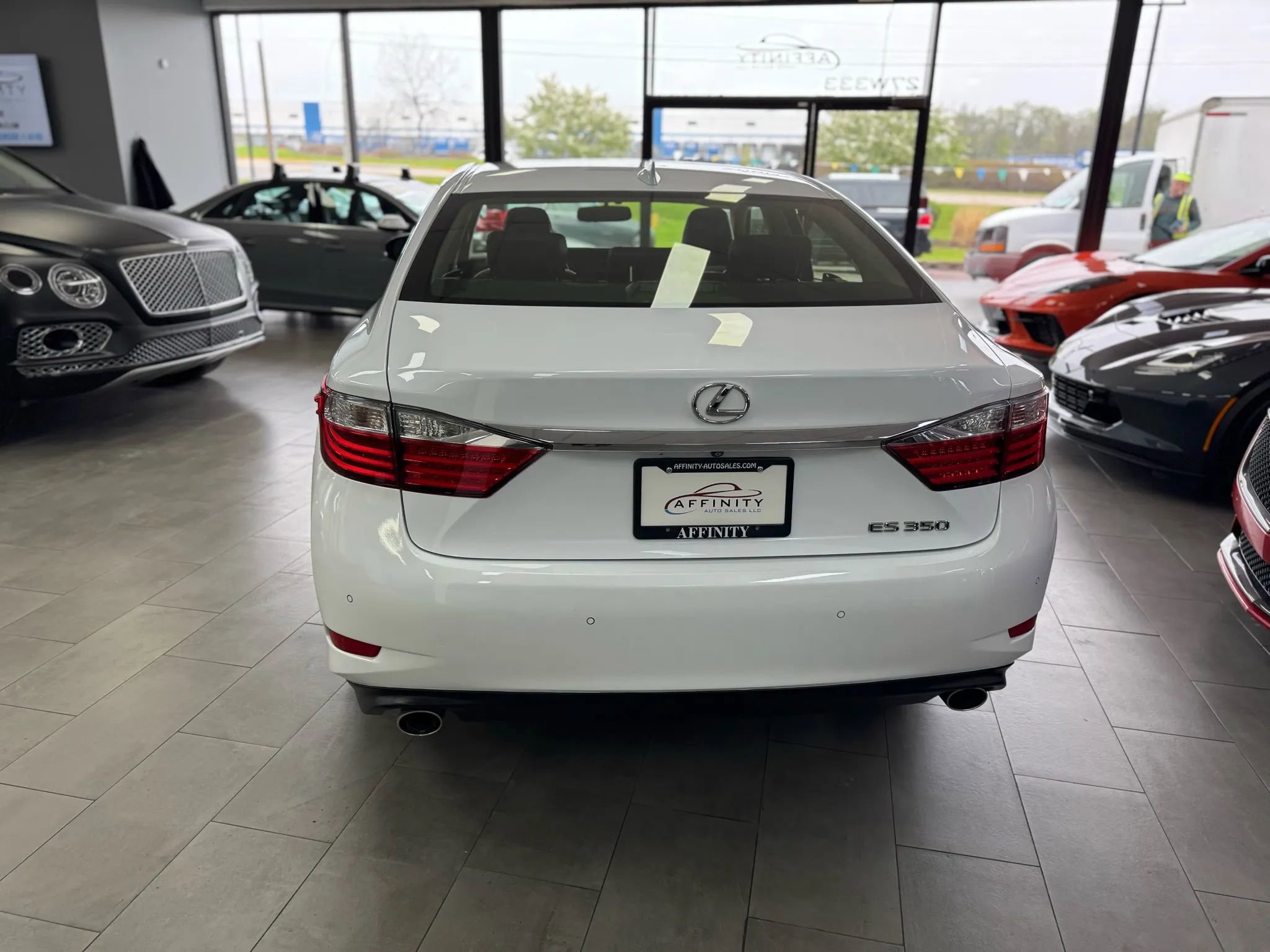 Used 2015 Lexus ES 350 image 4