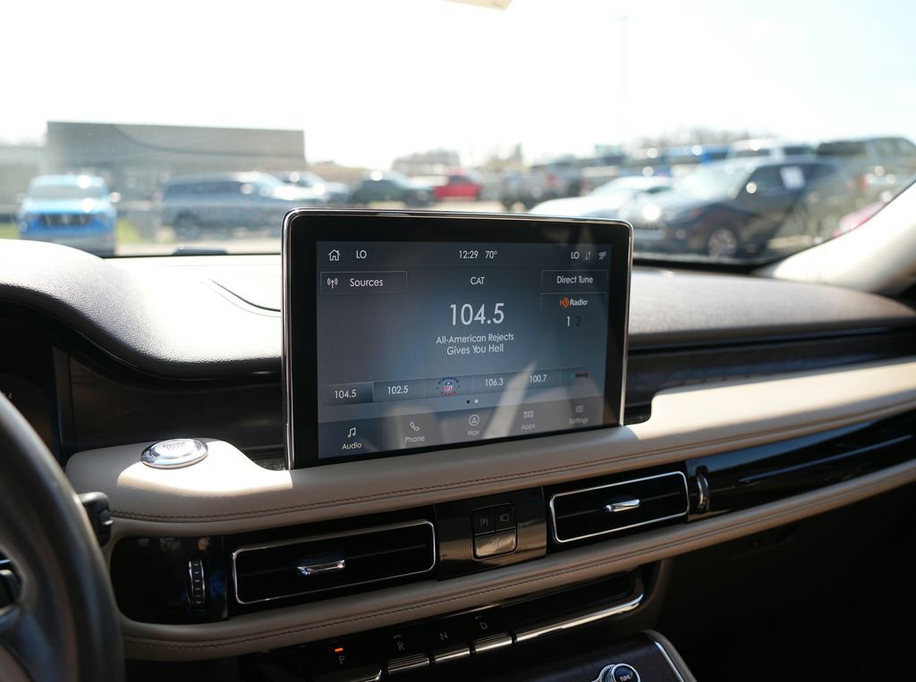 Used 2020 Lincoln Aviator Reserve image 11